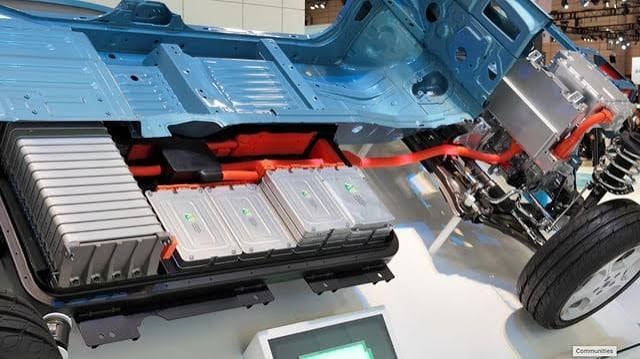 EV battery pack and drivetrain components cutaway view
